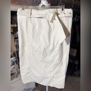 Marc New York soft leather creamy white skirt gold logo belt velvet lined $69